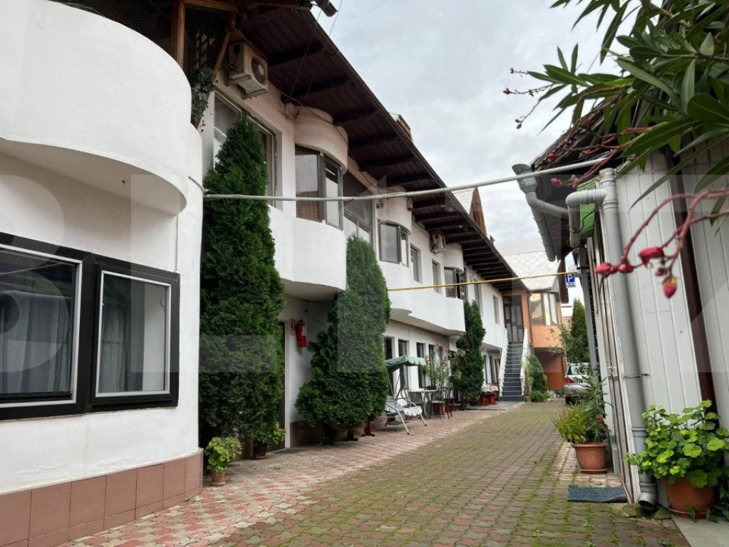 Hotel la cheie, de 1100mp, teren de 700mp, Cornesti