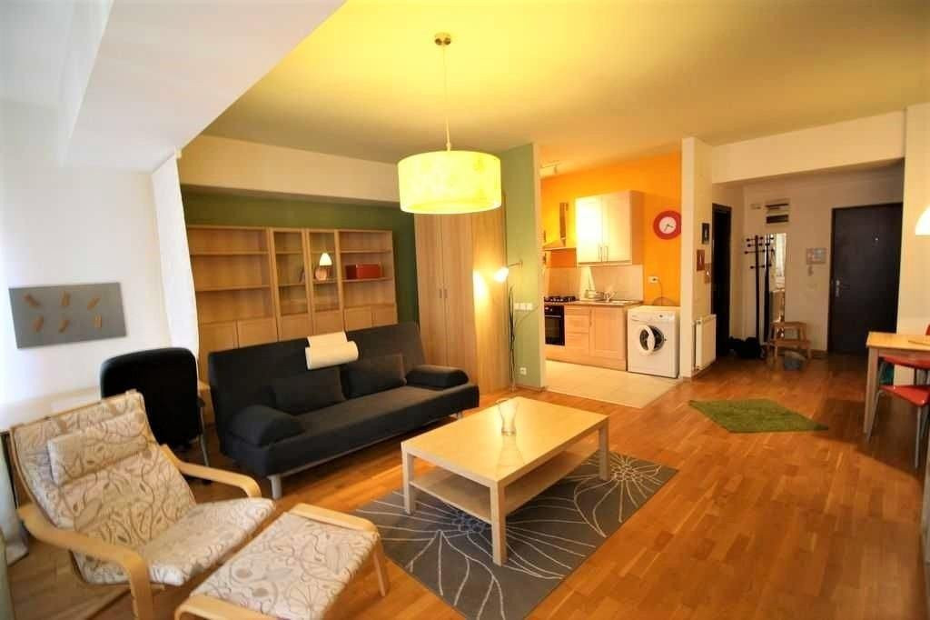 Studio langa scoala American, Pipera