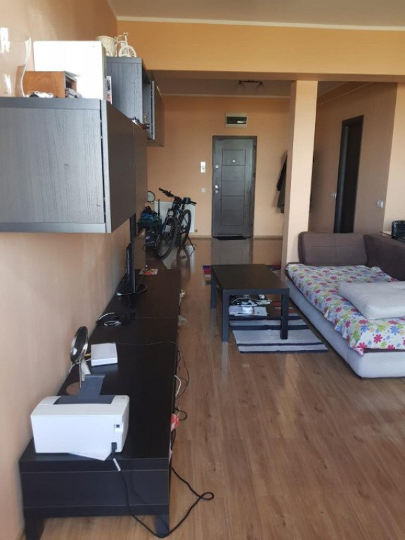 Apartament 3 camere, semidecomandat! Chitila, zona Colloseum