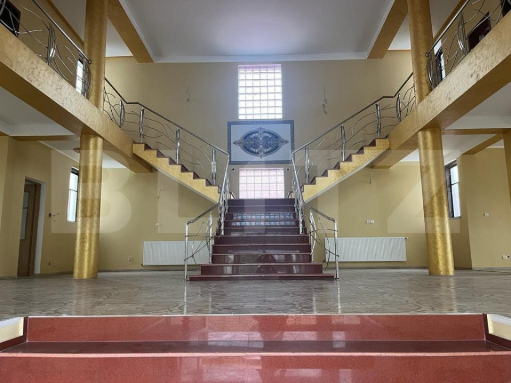 Casa de 450mp utili in apropiera stadionului !!