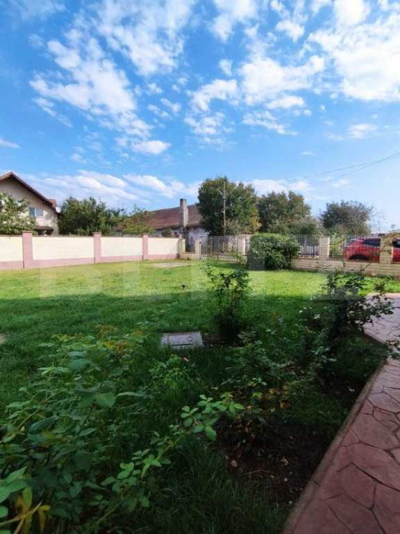 Casa 5 camere, curte frumos amenajata, 524mp teren, San Miha