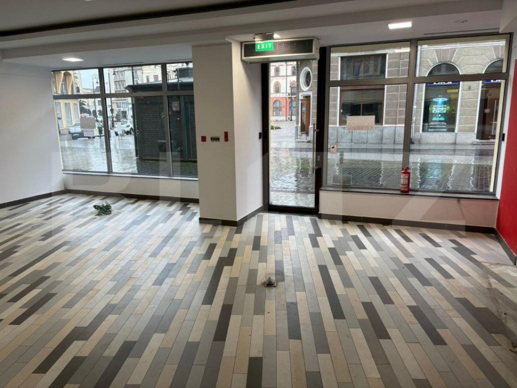 Spatiu comercial 340 mp sc, 260 mp su, zona Ultracentrala
