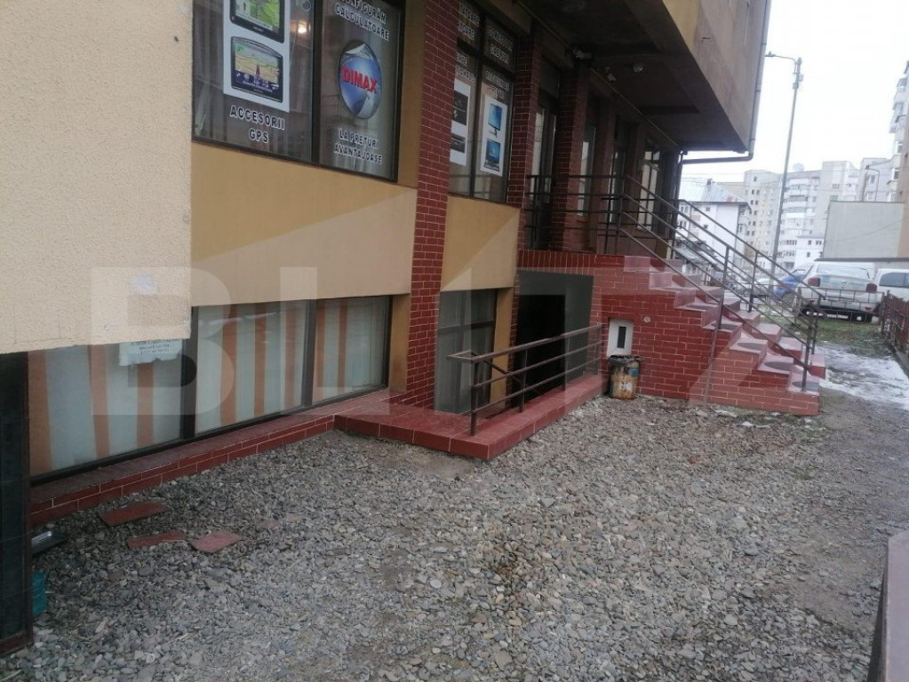 Spatiu pentru birou/agentie/cabinet, 40 mp, Obcini