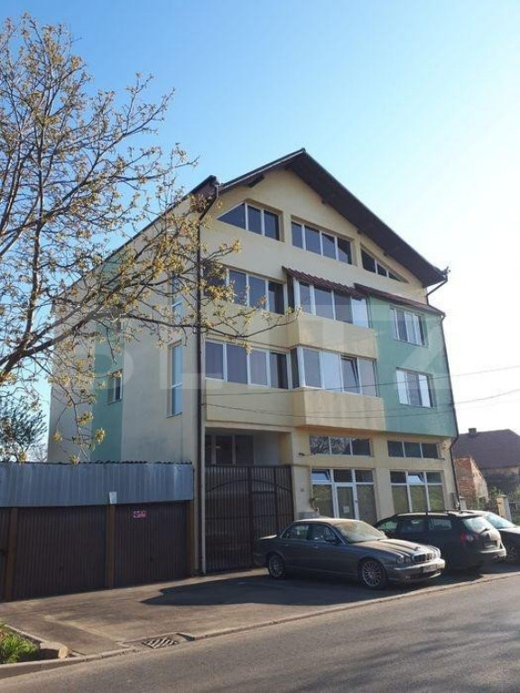 Clădire multifuncțională cu destinaţie comercială în z