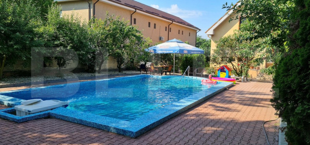 REDUCERE! Vilă deosebită 500 mp utili cu 1.400 mp teren, z