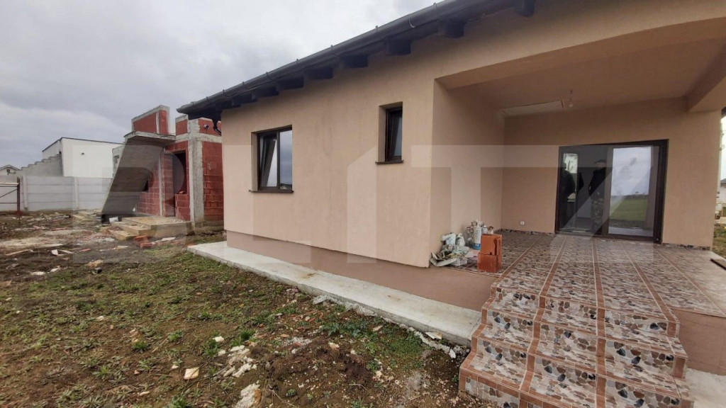 Casa 4 camere, 500 mp, Sintandrei