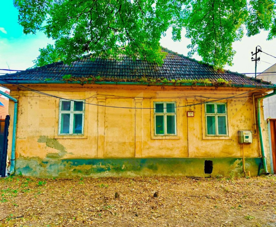 Spatiu/casa demolabila, P+2+M pe Tudor Vladimirescu cu 20 lo