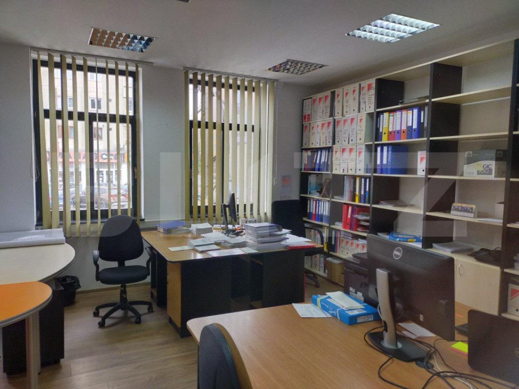 Oportunitate! Cladire de birouri, regim S +P+E+M, 907 mp, Gh
