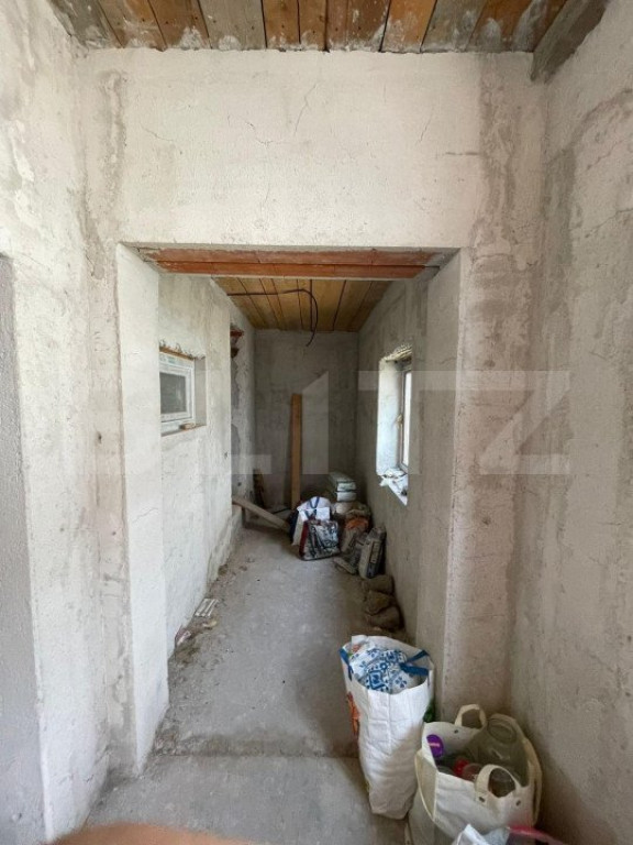 Casă la rosu, 5 camere, zona Centrală - Alba Iulia