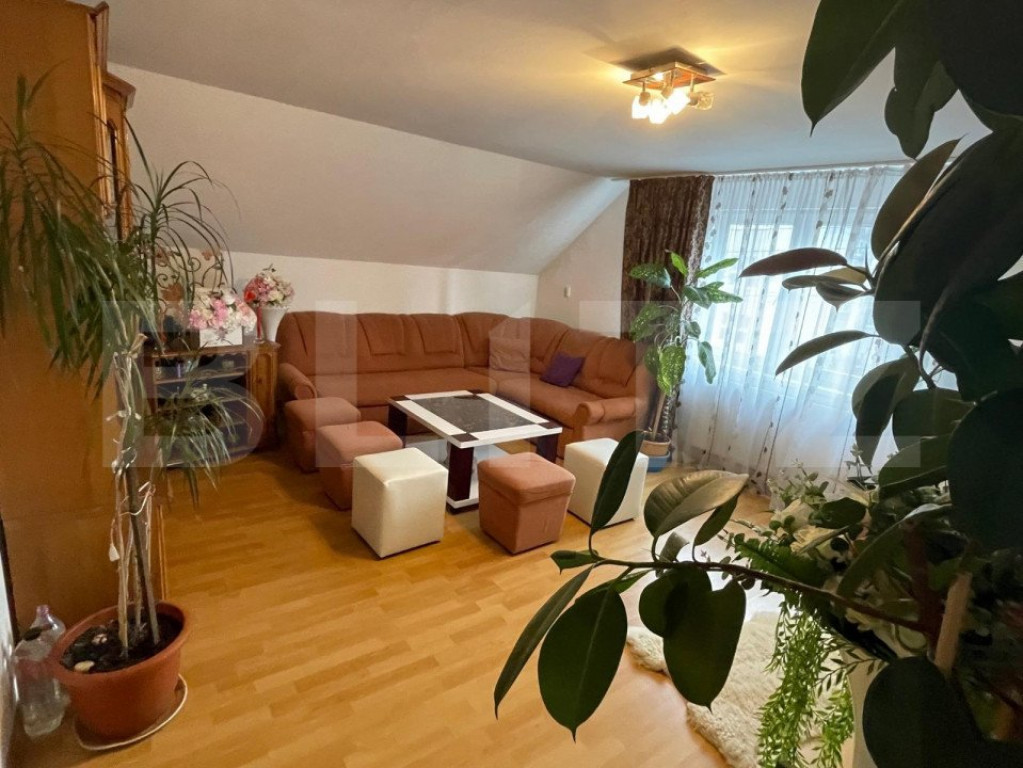 Casa individuala cu 8 camere, 390 mp utili, zona Centru