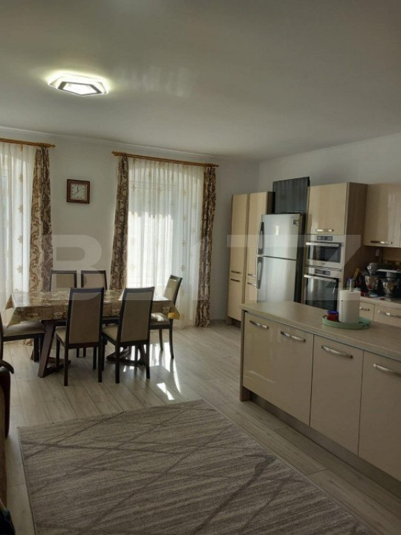 Casa + Centru de in grijire varsnici (Afacere la cheie)