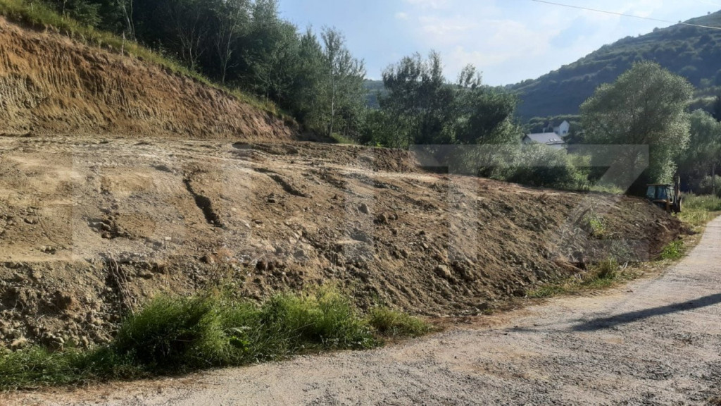 Teren intravilan, 1500 mp, front 58 ml, utilitati la front,