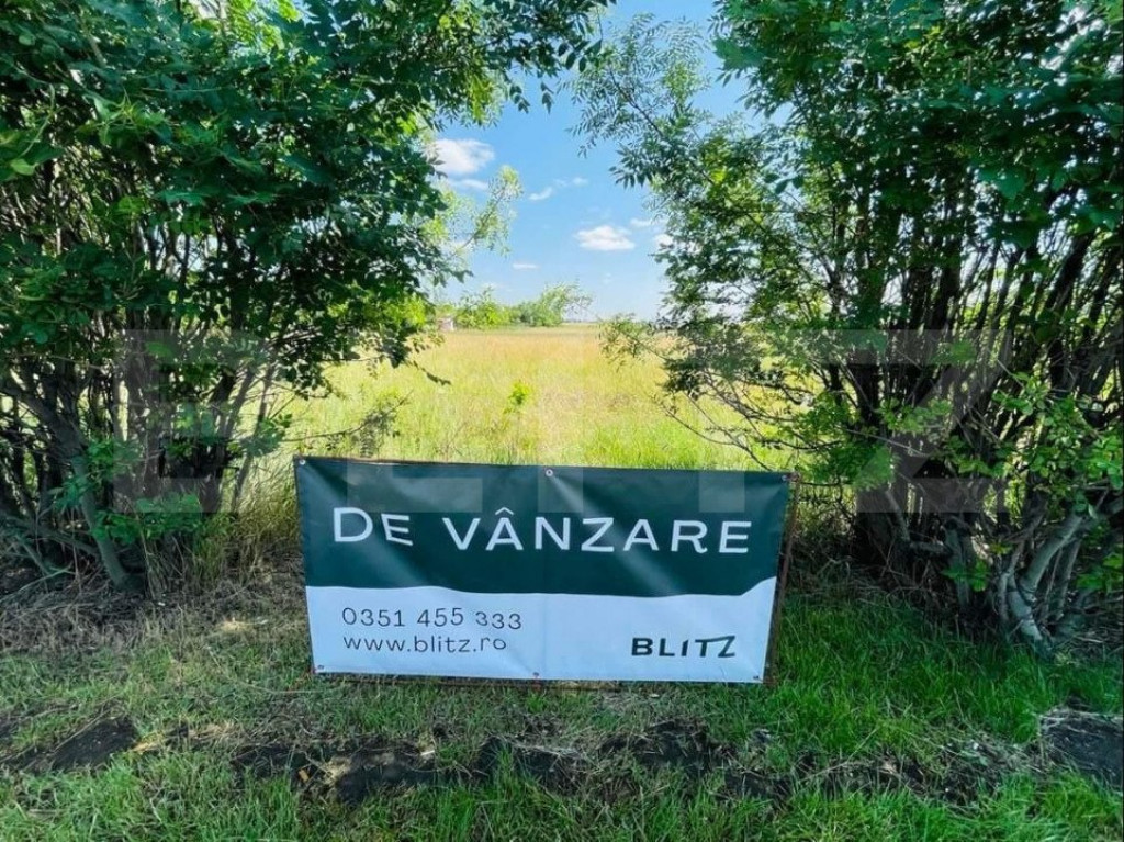 Teren intravilan 8200mp, zona Aeroport, deschidere 77m