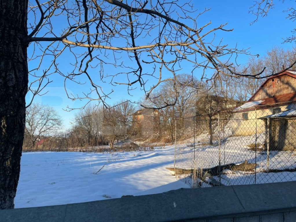 Teren intravilan 1000mp, toate utilitatile la parcela, zona