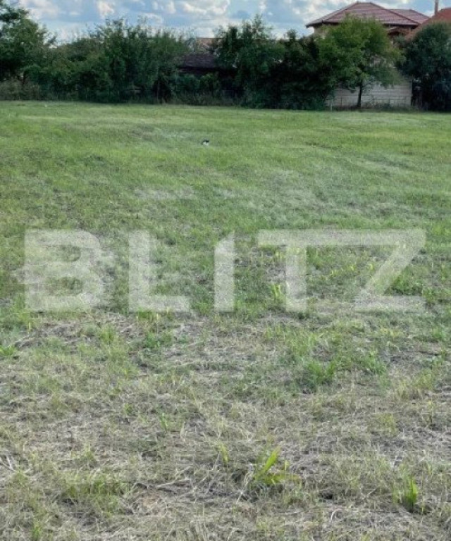 Teren de construcţii cu suprafaţă de 15000 mp în zona Ae