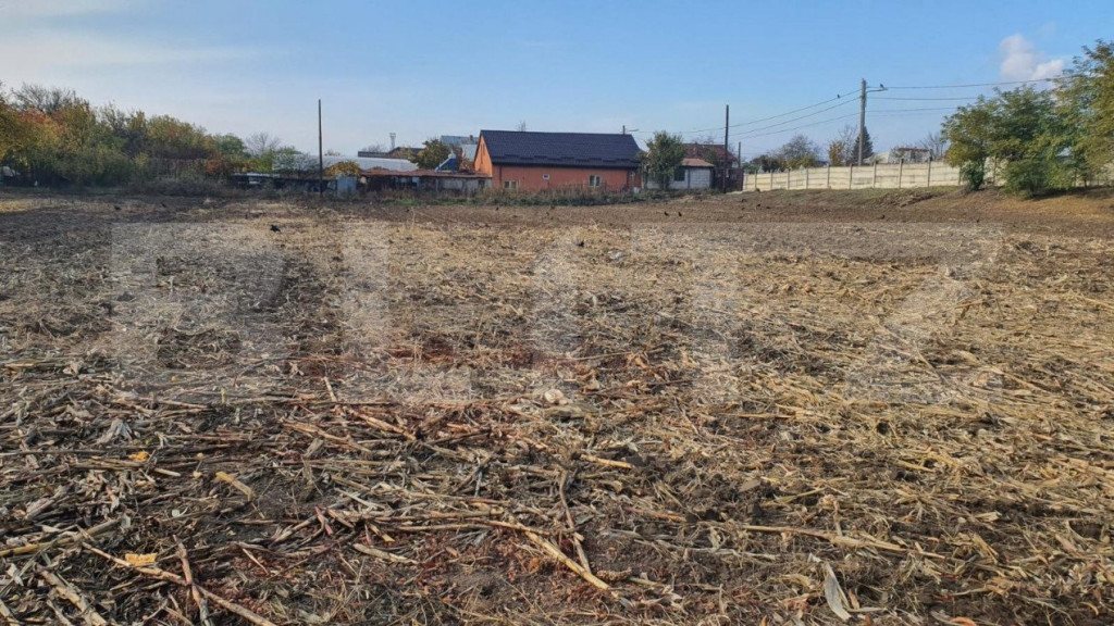 Teren intravilan 3500 mp in Bariera Valcii, posibilitate Par