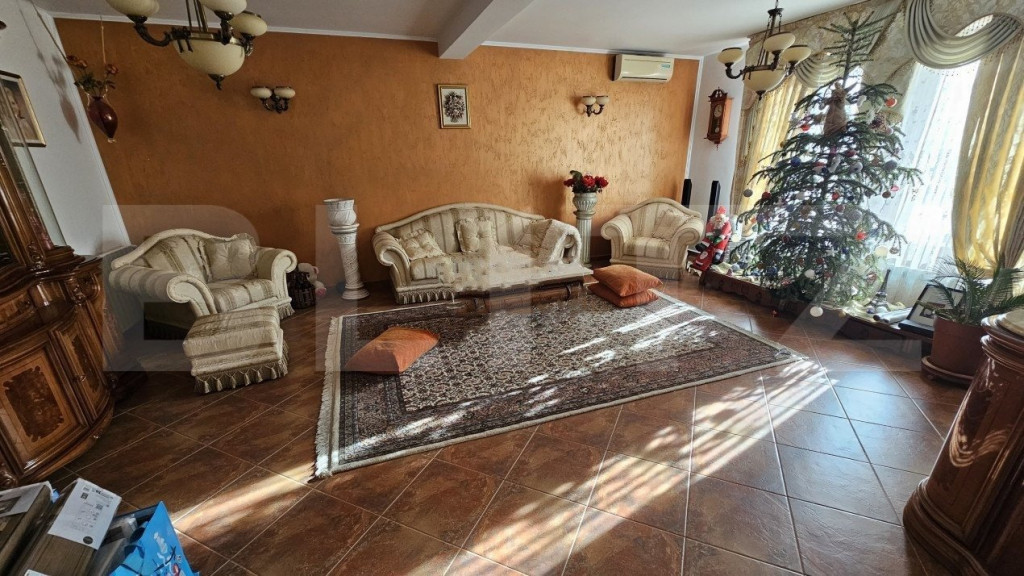 Vila în regim P+1, 380 mp², pretabilă spații de birouri,