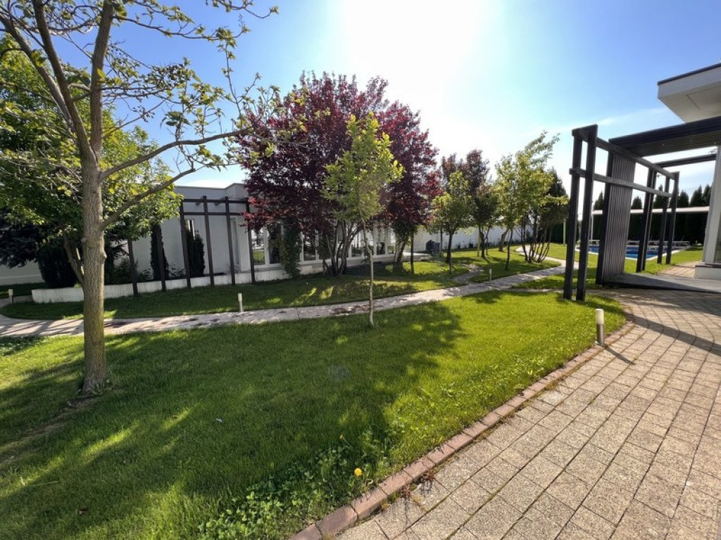 Vila de I 4000 mp teren I Tartasesti- Gulia