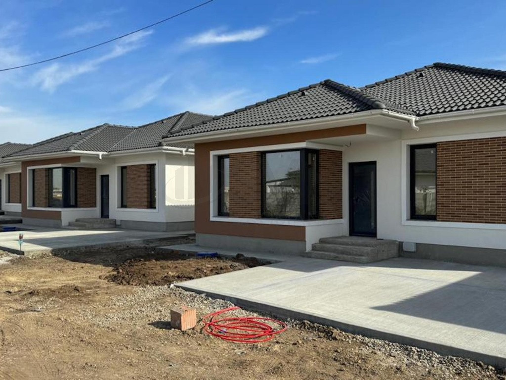 Vila Superba 4 camere Tunari