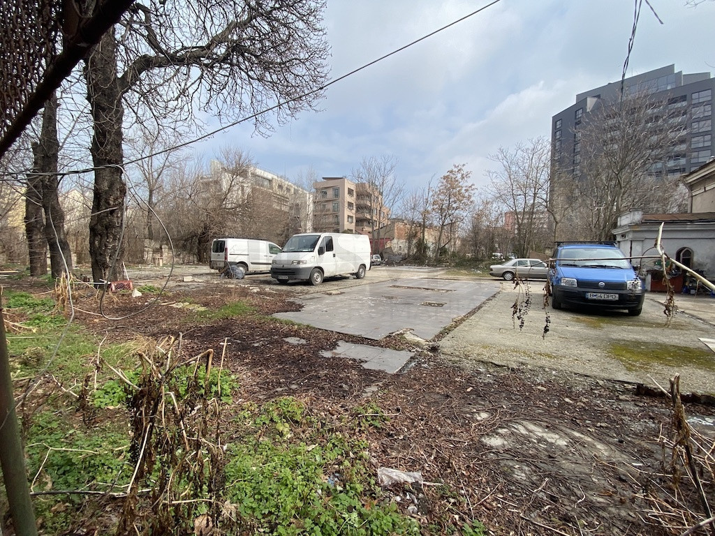 Teren 3113 mp - Piata Romana