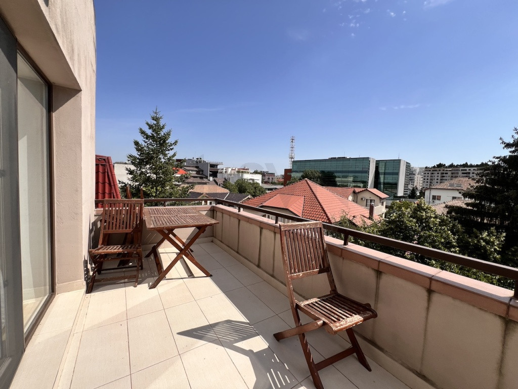 Apartament 4 camere Herastrau