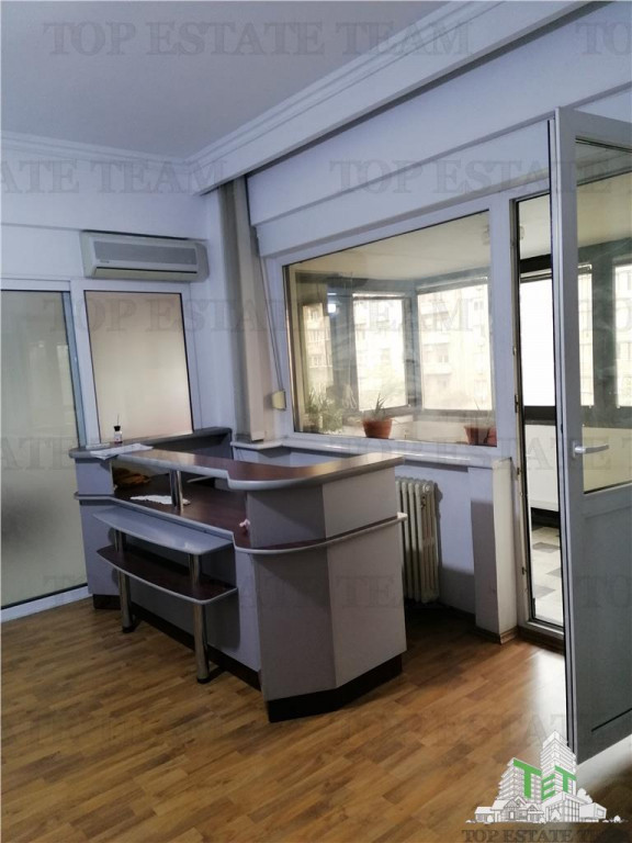 Apartament 4 camere in zona Nicolae Balcescu