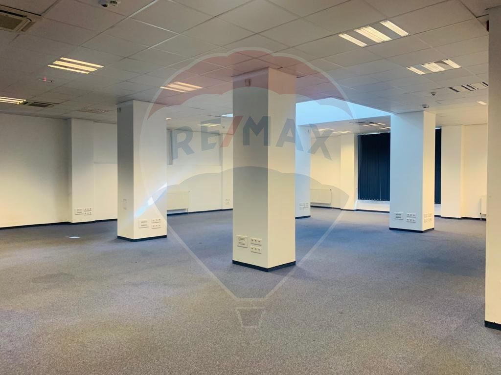 Spațiu openspace pretabil birou/sala fitness/loc de joaca