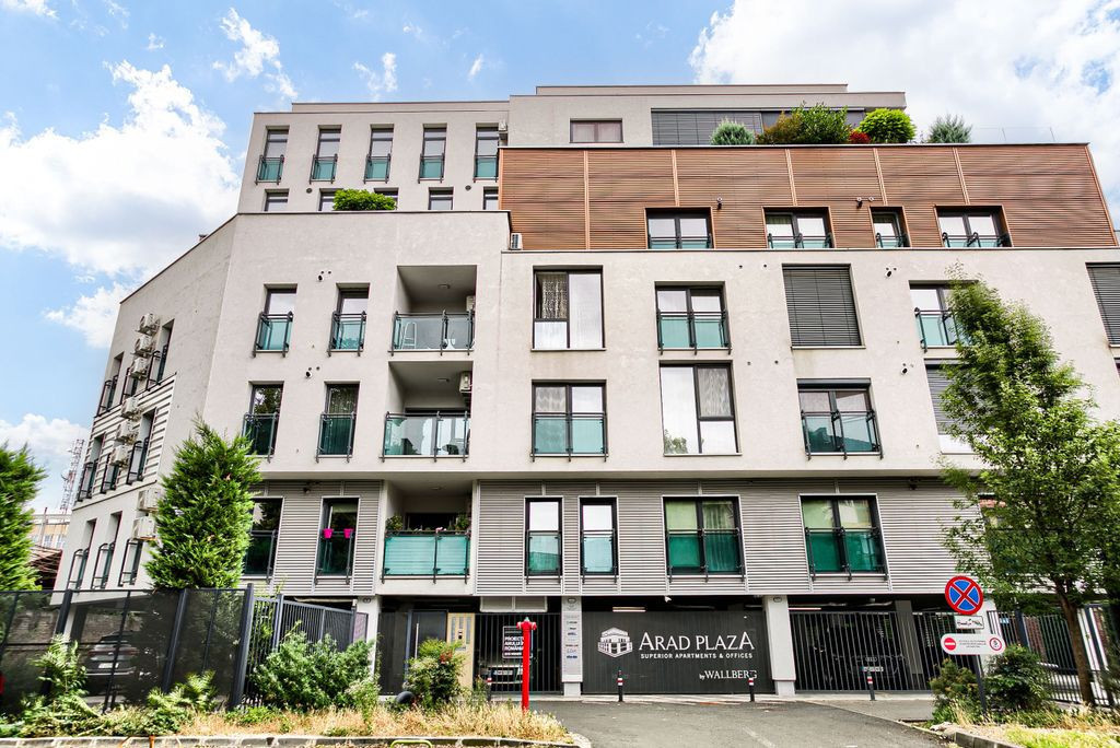 Spațiu de Birouri Ultracentral de Vânzare pentru Invest...