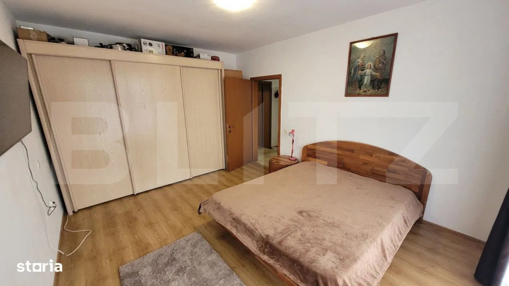 Apartament 2 camere decomandate, etaj intermediar, zona Eroi