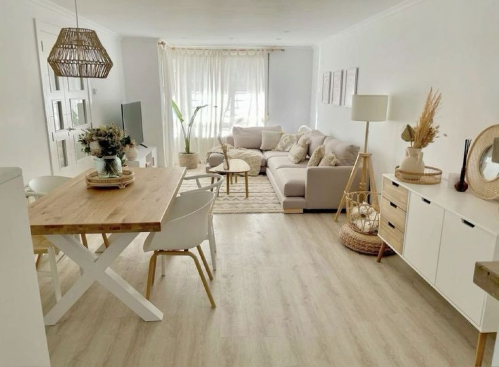 Apartament tip studio, cu gradina, p+3, centru Popesti, a...