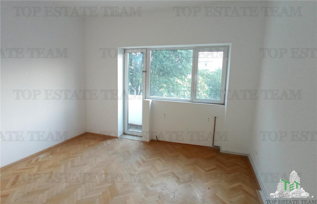 Apartament 3 camere de , zona Armeneasca