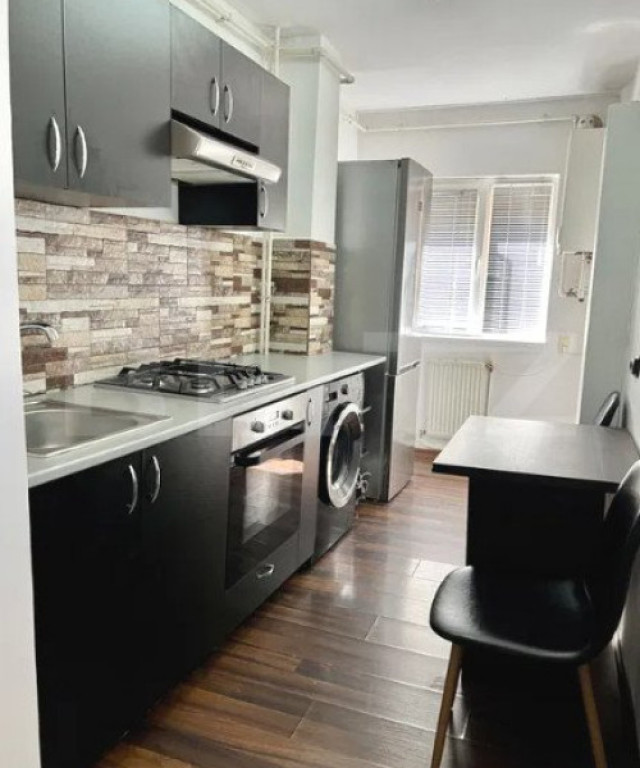 Garsoniera, zona Cetate