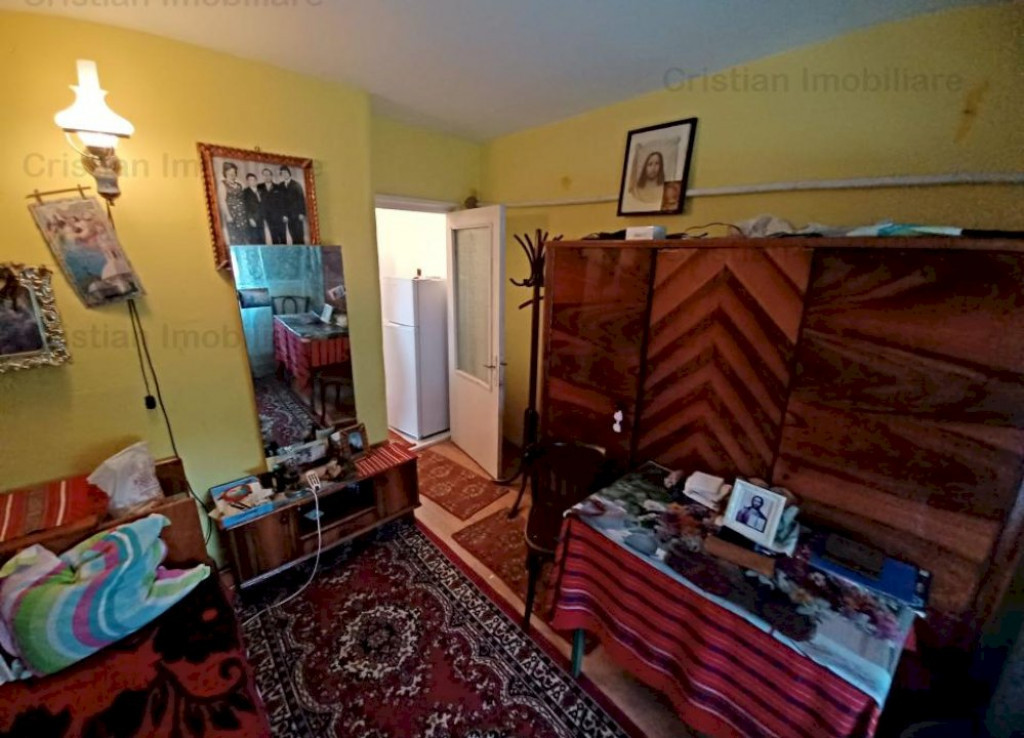 DECOMANDAT, conf I, zona Vidin, Etaj 2