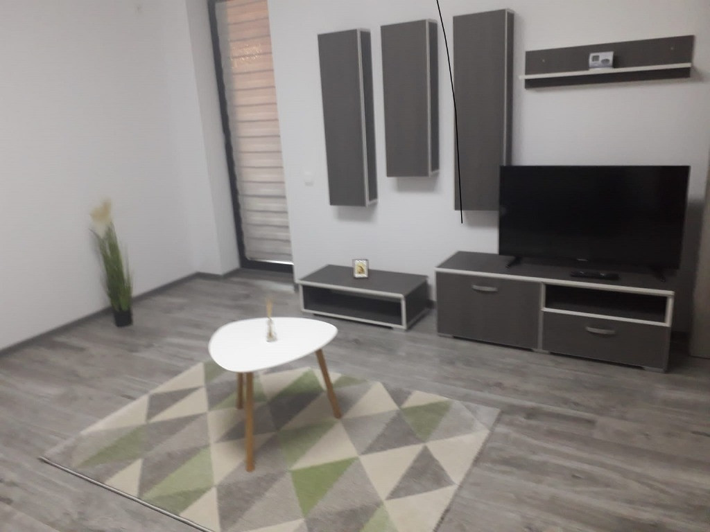 Garsoniera fond nou, Gavana, moderna, loc parcare, 300 euro