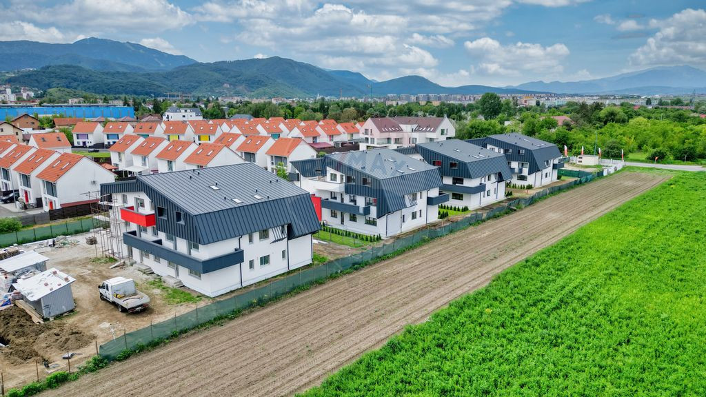 Apartament cu 3 camere cu priveliște spre Tâmpa I Comis...