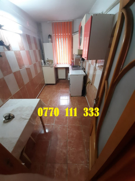 Apartament 3 camere confort 1, zona Obor, parter cu balcon