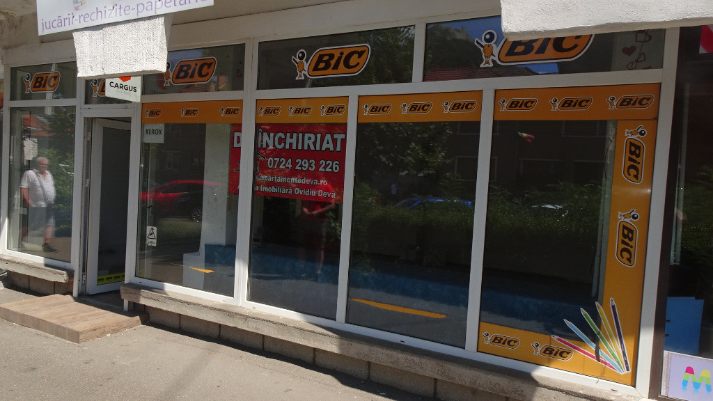 Inchiriez comercial in Deva, zona Horea, suprafata utila 40 mp,