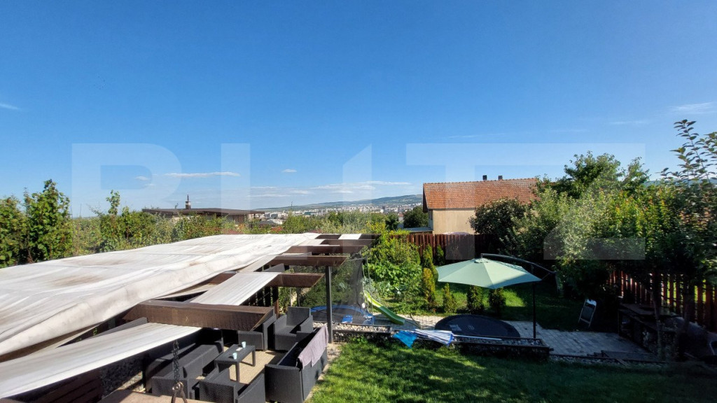 Casă individuală, 2 camere, 490 mp teren, zona străzii Ma