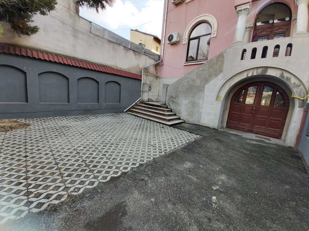 Zona Piata Victoriei - Buzesti vila 7 camere