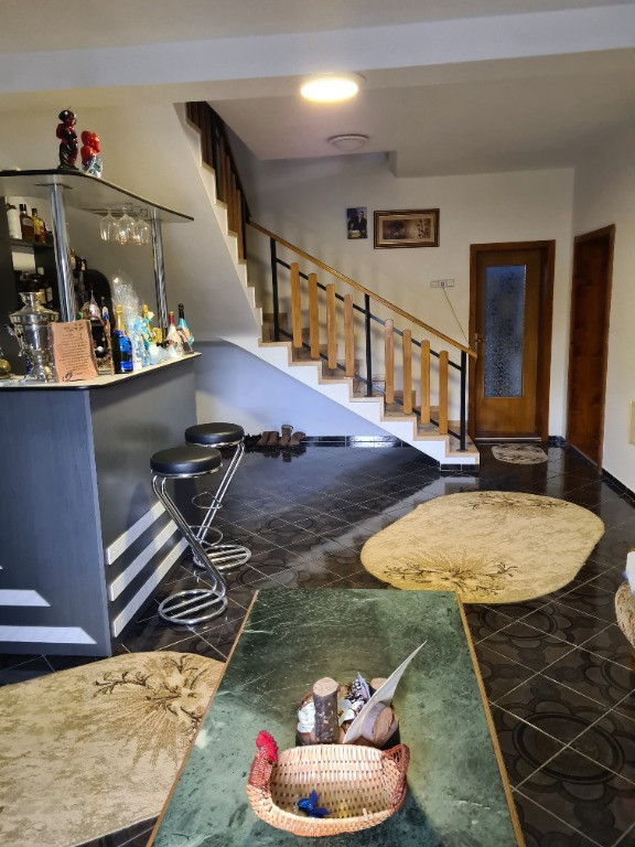 Vila 7 camere P + M in Nadlac