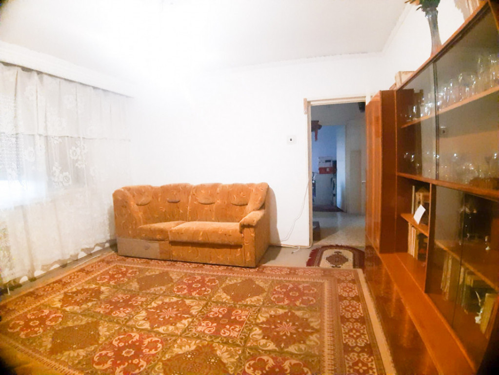 Apartament 3 camere, cf 1, 6/9, Andrei Muresanu