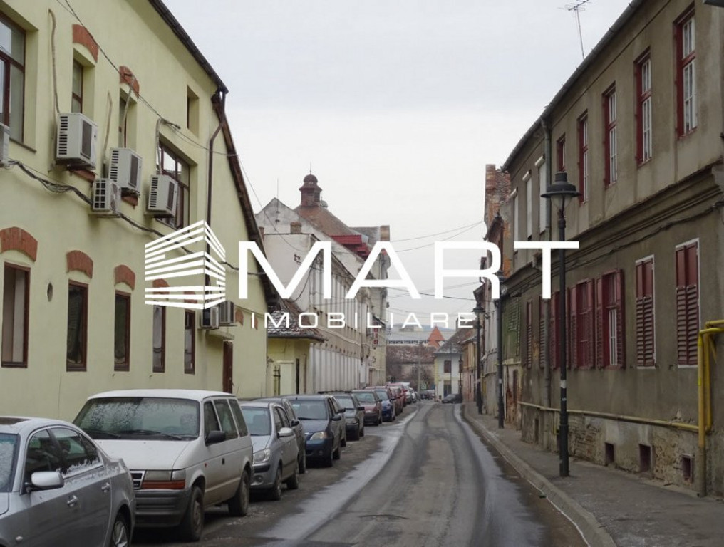 Casa 10 camere zona Orasul de jos