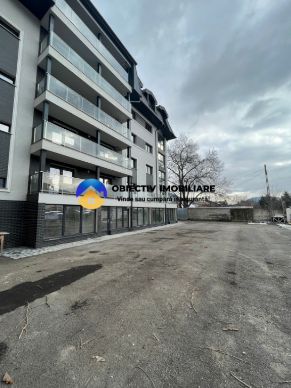 Apartament pretabil Spatiu comercial 70 mp Precista