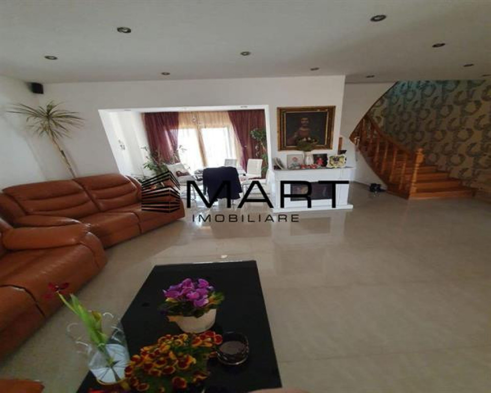 Casa cu 6 camere zona Terezian