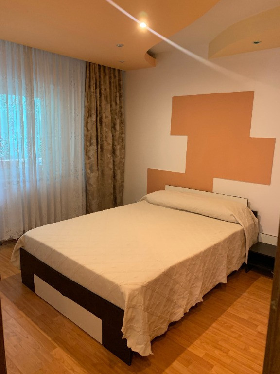 Apartament cu 2 camere semidecomandat olimpia