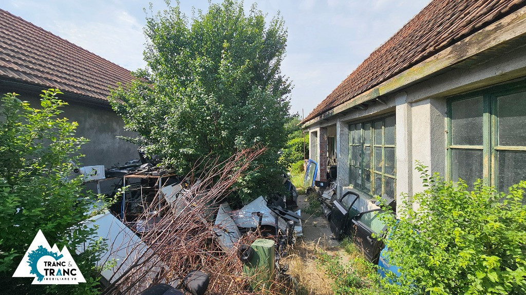 Casă cu 3 camere din cărămidă,în Vladimirescu(ID:29667)