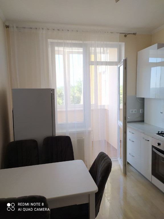 Apartament o camera zona Aeroport