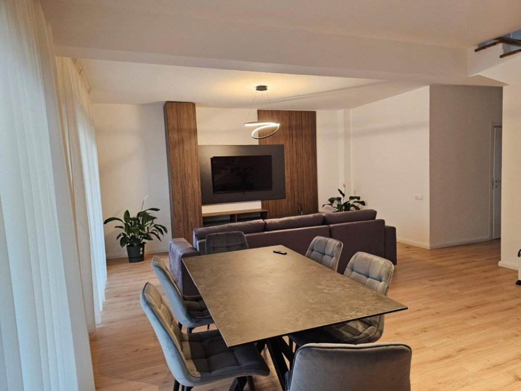 Ansamblu nou case, 430 mp teren + posibilitate extindere, Mi