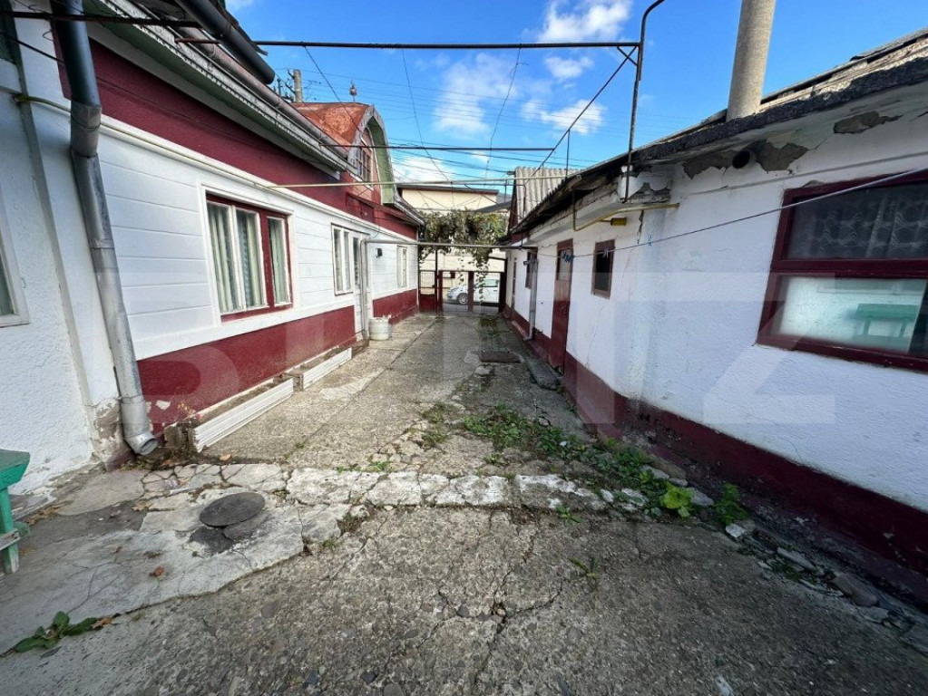 Casa 3 camere, 174 mp, zona Centrala