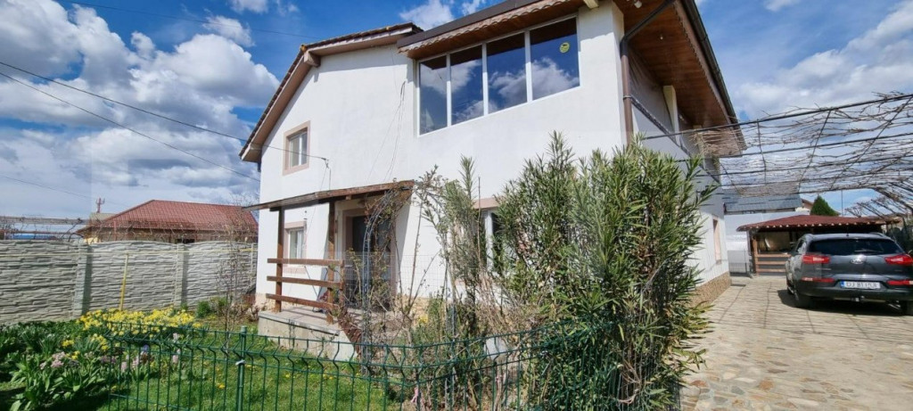 Casa P+M , 8 camere, 288 mp utili pe teren de 601 mp, zona L